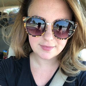 Meet your Posher, Jacqueline